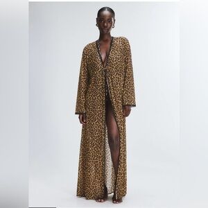 NWT Savage x Fenty On The Prowl Full-Length Robe Suga Beige‎ On The Prowl Print